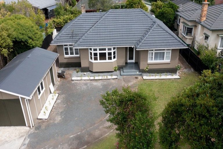 Photo of property in 92 Te Aroha Street, Hamilton East, Hamilton, 3216