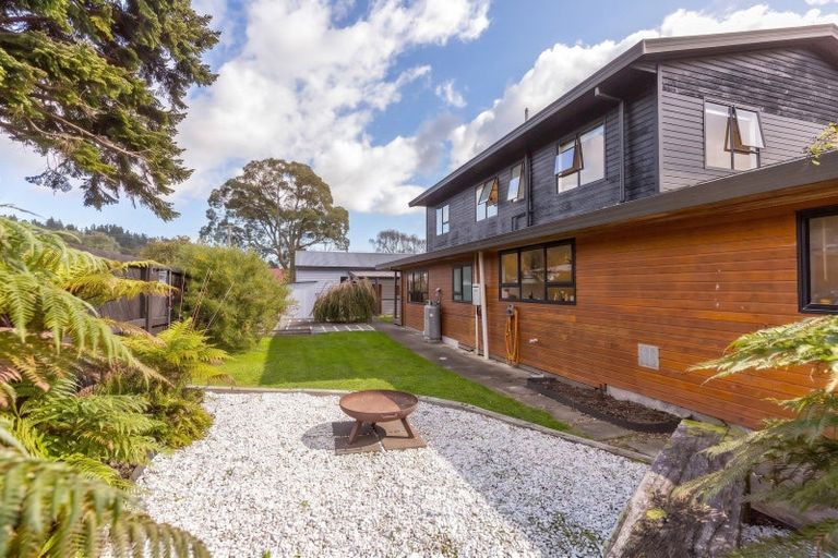Photo of property in 55 Moeraki Road, Maoribank, Upper Hutt, 5018