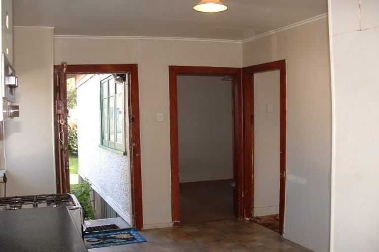 Photo of property in 1/12 Hinekohu Street, New Lynn, Auckland, 0600