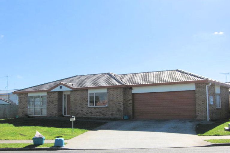 Photo of property in 20 Liddesdale Place, Papakura, 2110