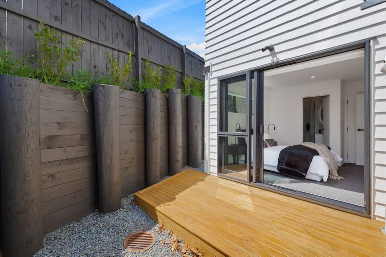 Photo of property in 4/13 Fairdale Place, Birkdale, Auckland, 0626
