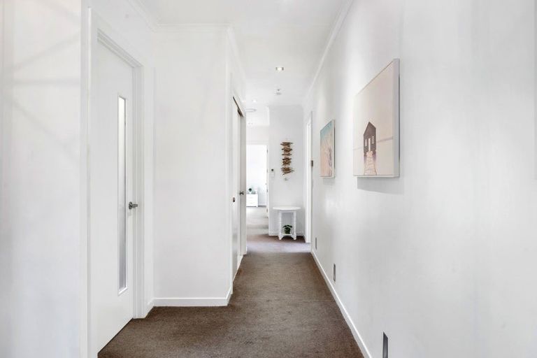 Photo of property in 30 Waipuka Road, Waimarama, Havelock North, 4294