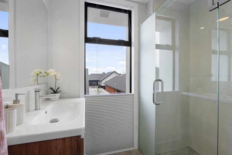 Photo of property in 15 Pembrook Close, Rangiora, 7400