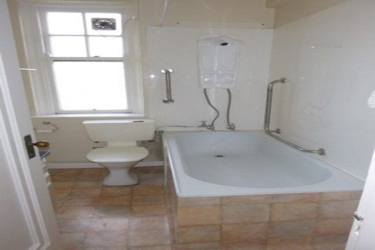 Photo of property in Blythswood Flats, 29/3f Aro Street, Aro Valley, Wellington, 6021
