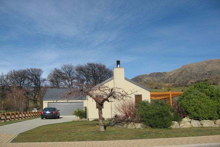 Photo of property in 65 Meadowstone Drive, Wanaka, 9305