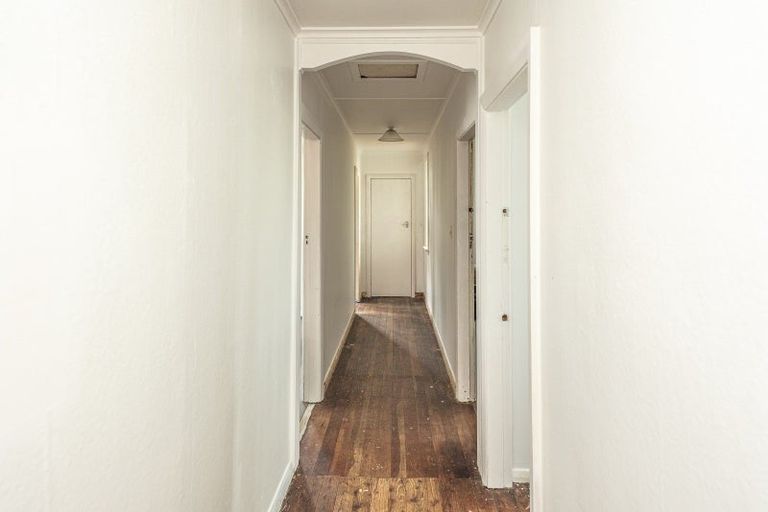 Photo of property in 40 Hussey Street, Waverley, 4510