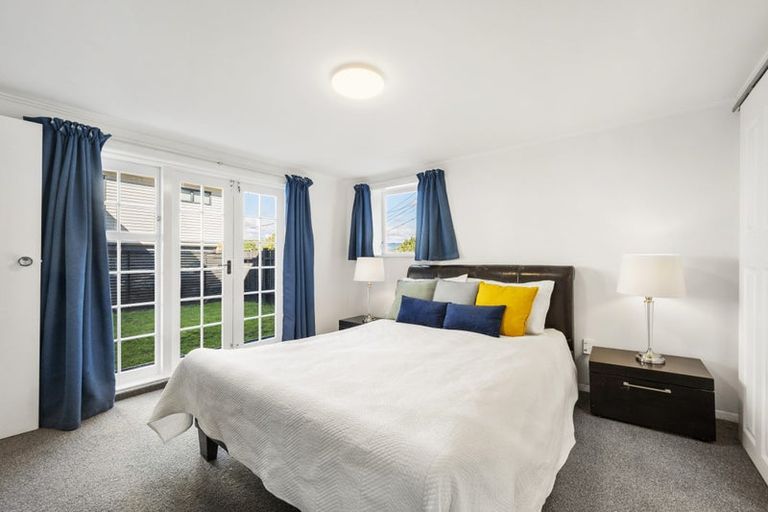 Photo of property in 27 Tai Paku Paku Road, Karaka Bays, Wellington, 6022