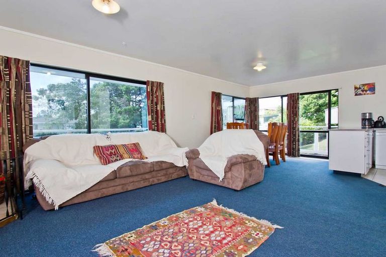 Photo of property in 59 Reynella Drive, Massey, Auckland, 0614