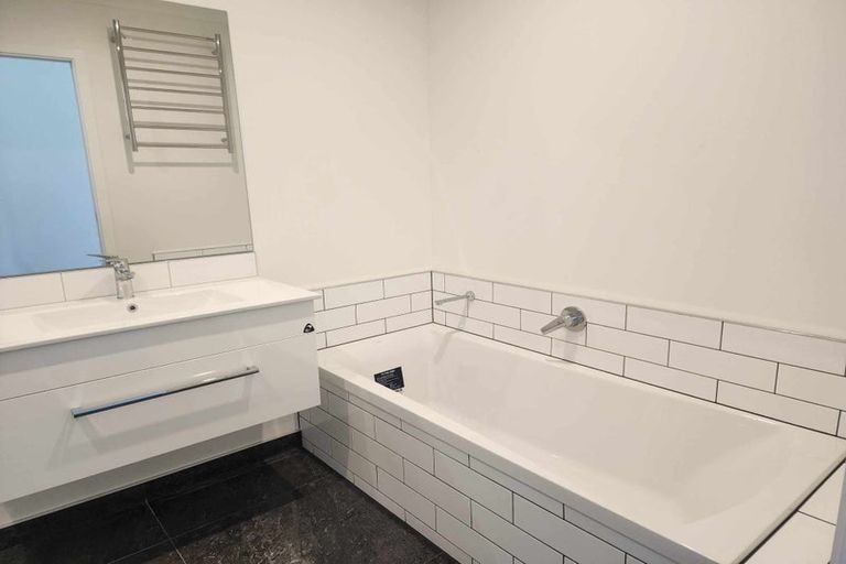 Photo of property in 115a Queen Charlotte Drive, Aotea, Porirua, 5024