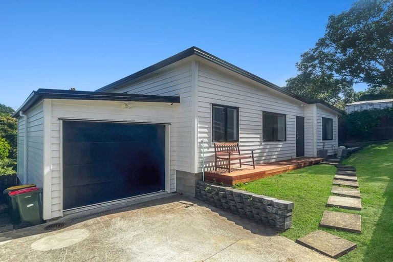 Photo of property in 29 Judkins Crescent, Cockle Bay, Auckland, 2014