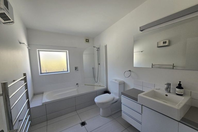 Photo of property in 38 Saddleback Grove, Karori, Wellington, 6012