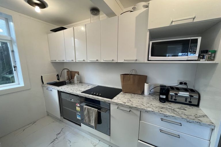 Photo of property in 55 Overtoun Terrace, Hataitai, Wellington, 6021