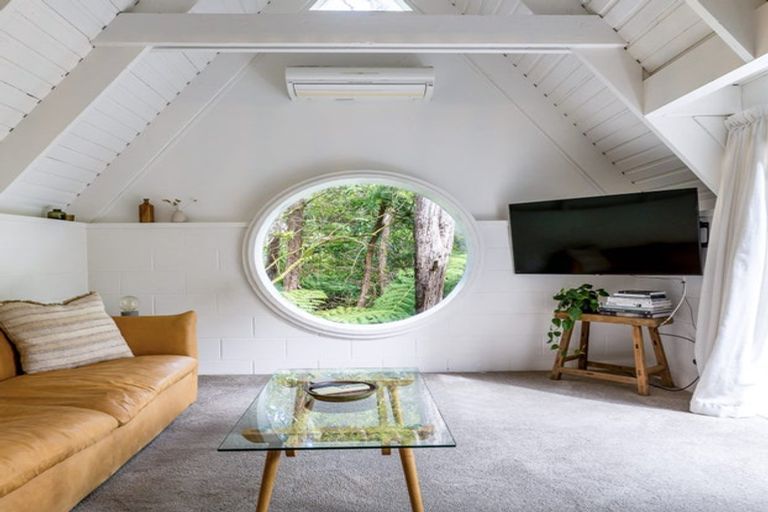 Photo of property in 153 Atkinson Road, Titirangi, Auckland, 0604
