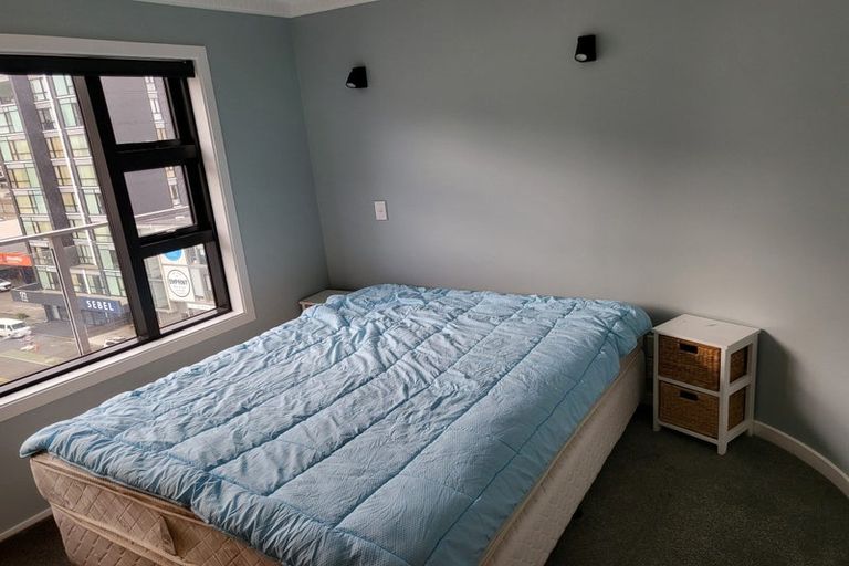 Photo of property in Endeavour Apartments, 125u5 Thorndon Quay, Pipitea, Wellington, 6011
