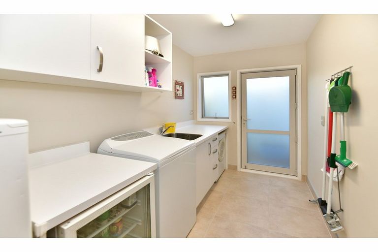 Photo of property in 4 Manhattan Rise, Orewa, 0931