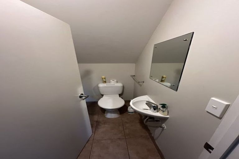 Photo of property in 77 Naylors Drive, Mangere, Auckland, 2022