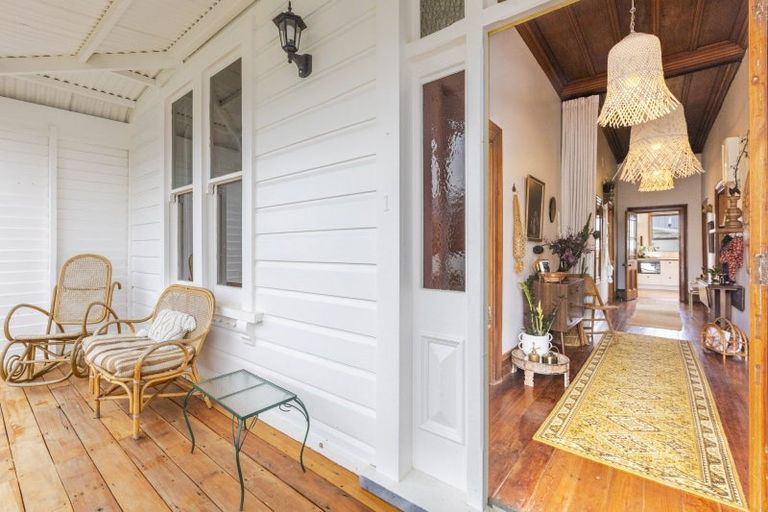 Photo of property in 1 Russell Street, Otane, 4202