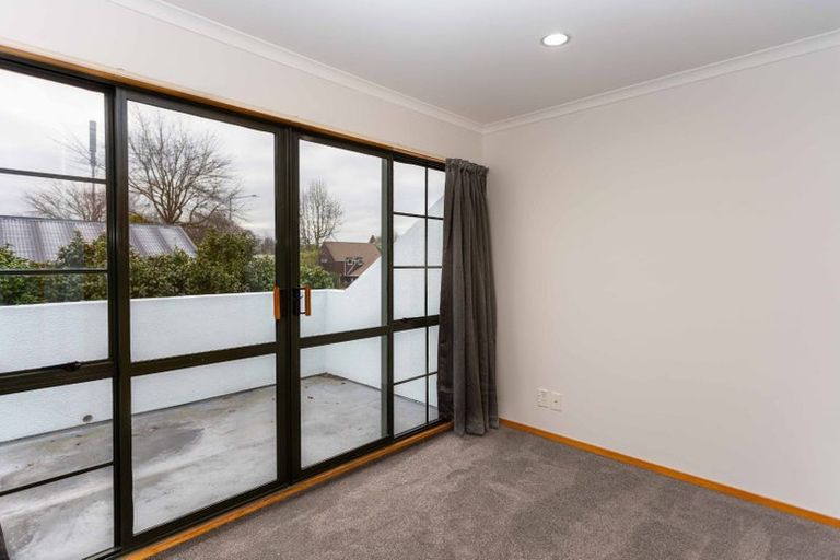 Photo of property in 127 Clyde Road, Ilam, Christchurch, 8041