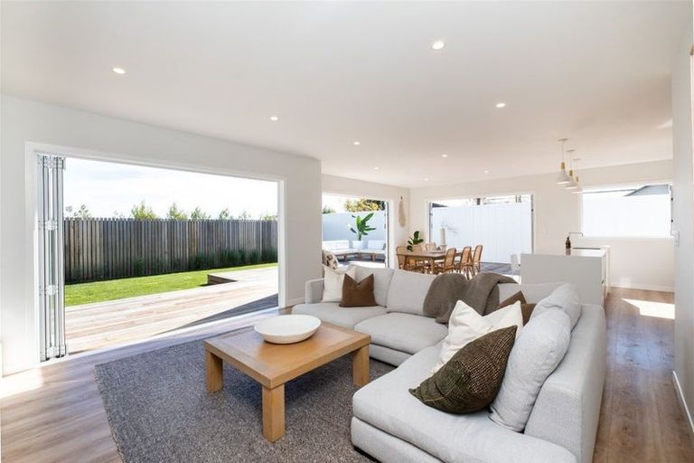 Photo of property in 49a Napier Road, Havelock North, 4130