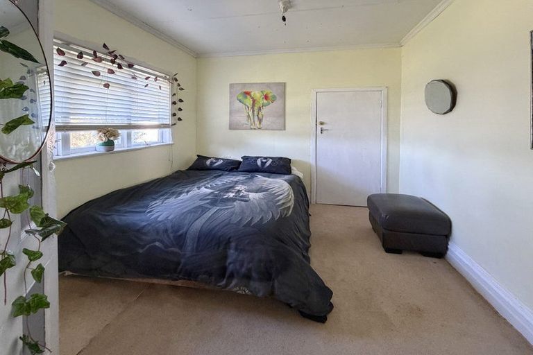 Photo of property in 2124 Eltham Road, Awatuna, Hawera, 4679