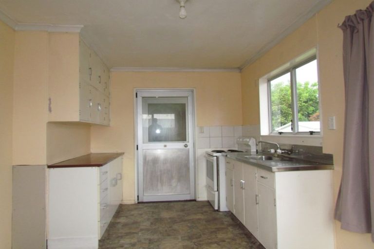 Photo of property in 11 Heather Street, Levin, 5510