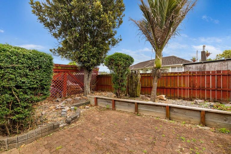Photo of property in 1/25a Tidal Road, Mangere, Auckland, 2022