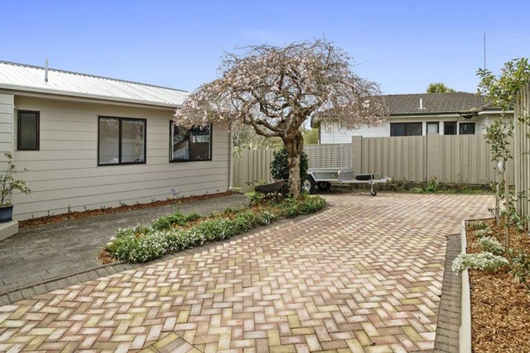Photo of property in 48 Lagoon Place, Poike, Tauranga, 3112