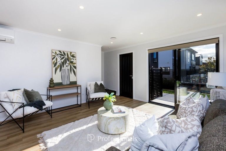 Photo of property in 7 Desert Gold Lane, Wallaceville, Upper Hutt, 5018