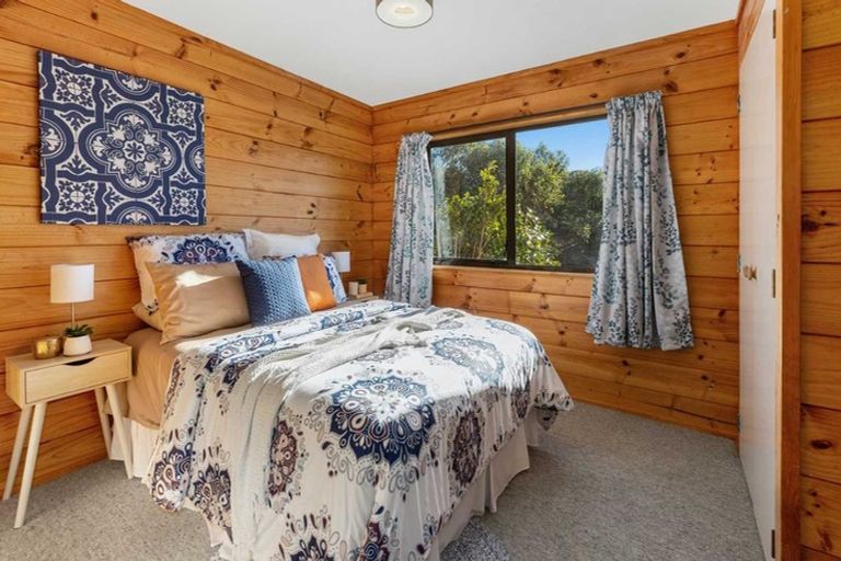 Photo of property in 8 Shackle Lane, Whitby, Porirua, 5024