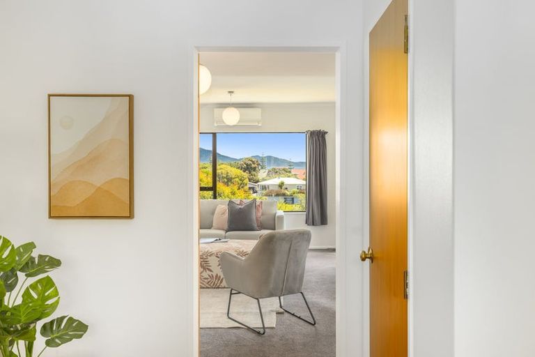Photo of property in 1 Frimley Terrace, Waikanae Beach, Waikanae, 5036
