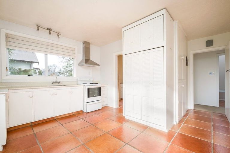 Photo of property in 2/77 Mays Road, St Albans, Christchurch, 8052