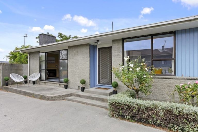 Photo of property in 27 Boston Avenue, Hornby, Christchurch, 8042