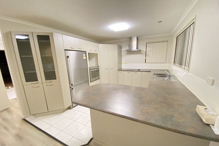 Photo of property in 10 San Bernadino Drive, Henderson, Auckland, 0612