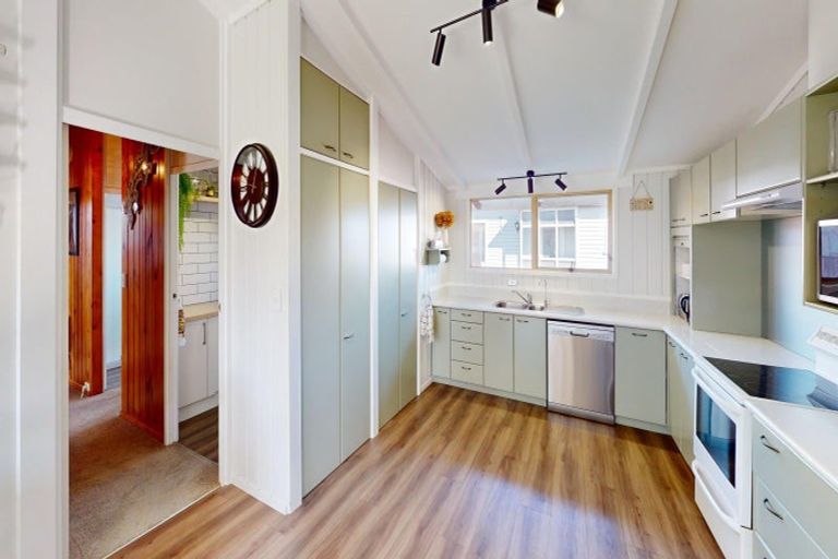 Photo of property in 125 Tiro Tiro Road, Levin, 5510