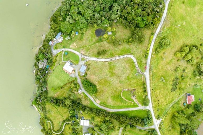 Photo of property in 429 Heatley Road, Whakapirau, Maungaturoto, 0583