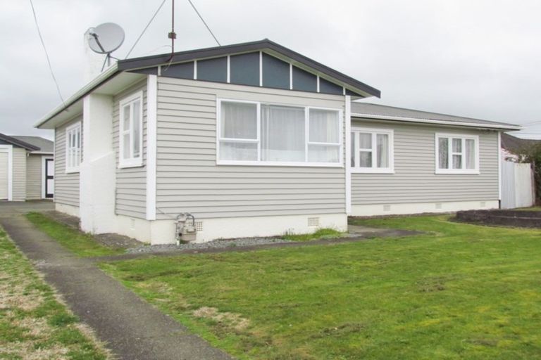 Photo of property in 4 Ferguson Street, Levin, 5510