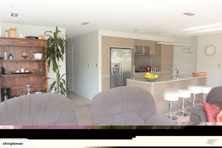 Photo of property in 11 The Mall, Mount Maunganui, 3116