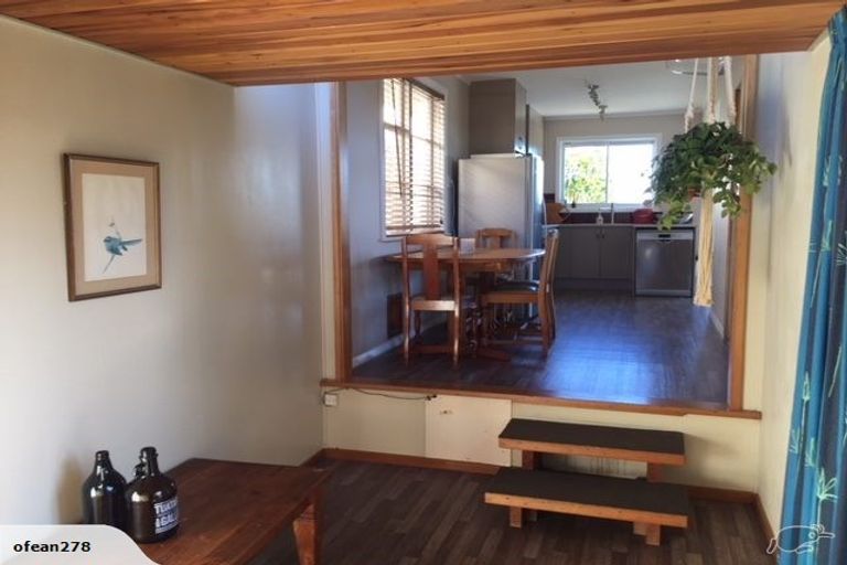 Photo of property in 26 Lyndfield Lane, Newlands, Wellington, 6037