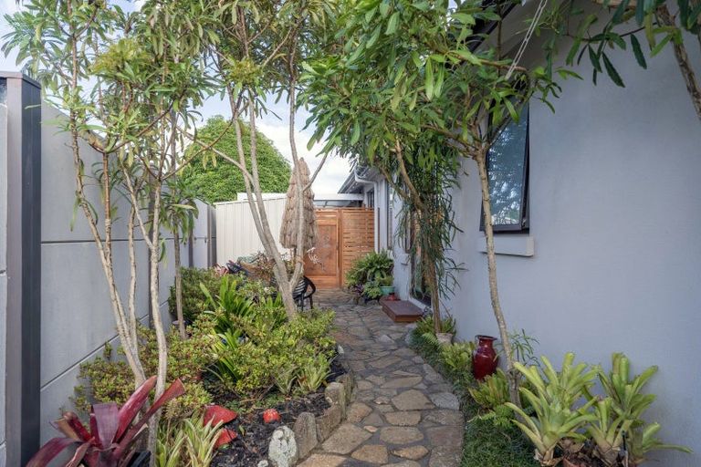 Photo of property in 15 Leeward Drive, Whitianga, 3510