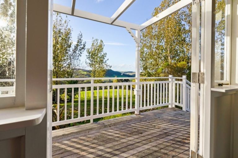 Photo of property in 1410 Old North Road, Helensville, 0875