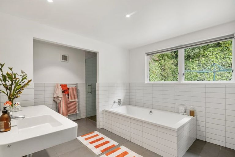 Photo of property in 26 Severn Street, Island Bay, Wellington, 6023