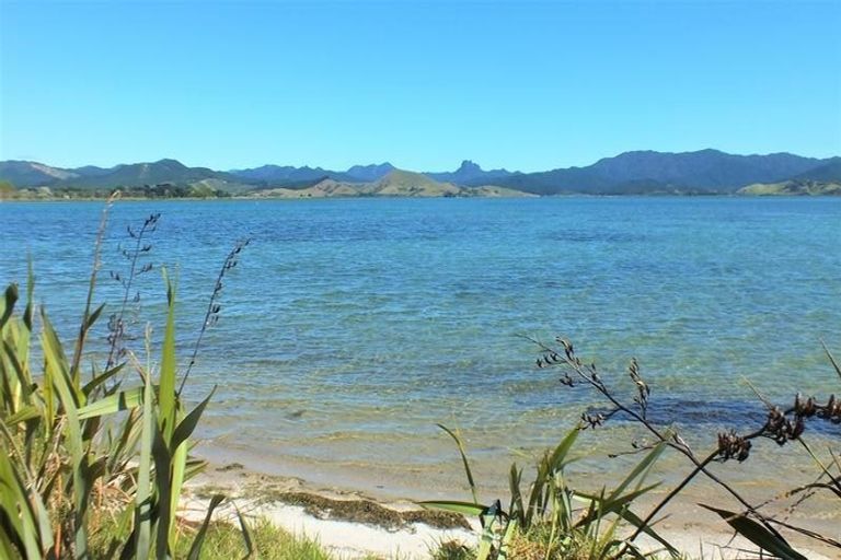 Photo of property in 114 Ti Kouka Crescent, Matarangi, Whitianga, 3592