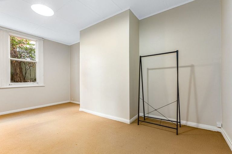 Photo of property in 13 Tinakori Road, Thorndon, Wellington, 6011