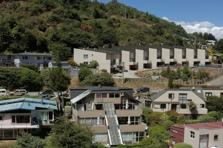 Photo of property in 108 Hallenstein Street, Queenstown, 9300