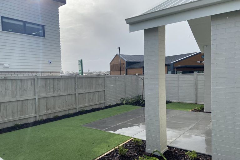 Photo of property in 6f Te Awapu Crescent, Takanini, 2112