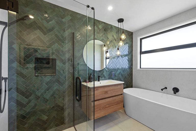 Photo of property in 16 Desmond Place, Bell Block, New Plymouth, 4312