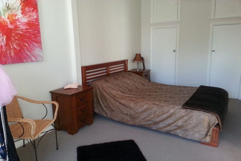 Photo of property in 87 Muritai Road, Eastbourne, Lower Hutt, 5013