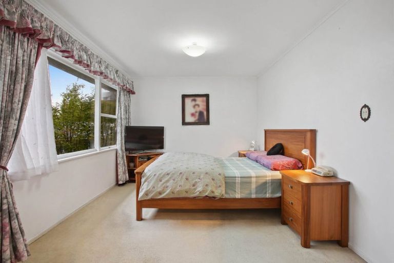 Photo of property in 33 Nevada Avenue, Pakuranga Heights, Auckland, 2010