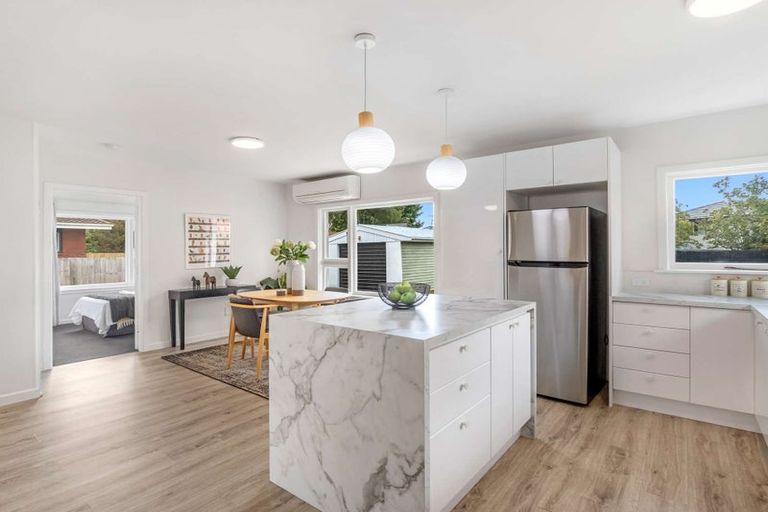 Photo of property in 94 Avondale Road, Avondale, Christchurch, 8061