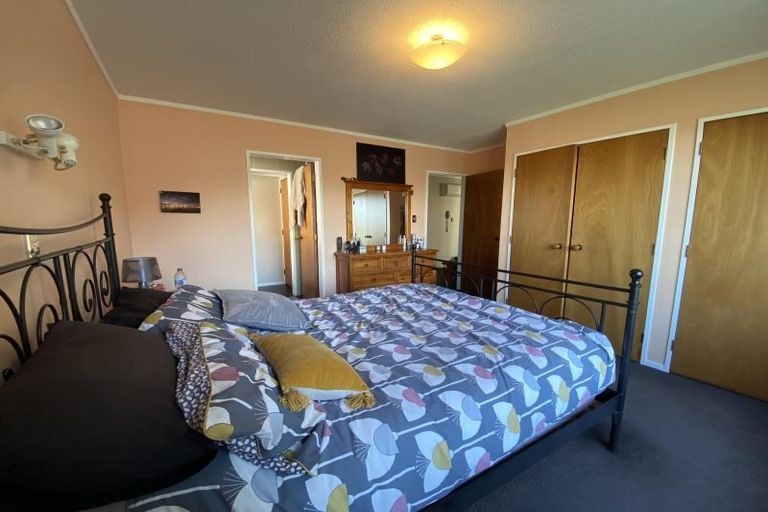 Photo of property in 13 Shackle Lane, Whitby, Porirua, 5024